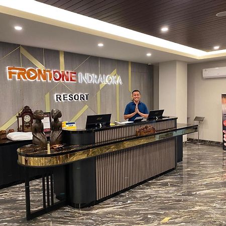 Front One Resort Indraloka Temanggung מראה חיצוני תמונה