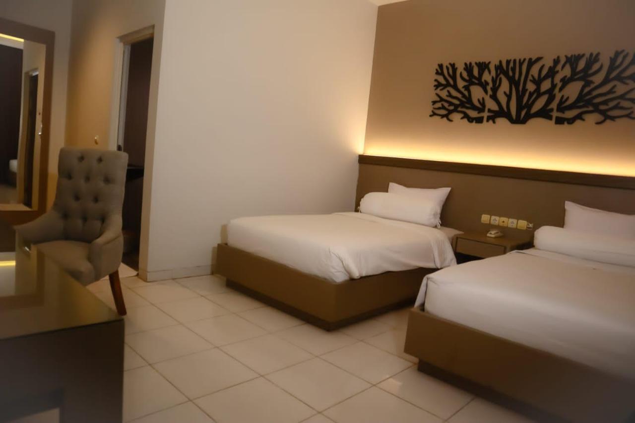 Front One Resort Indraloka Temanggung מראה חיצוני תמונה
