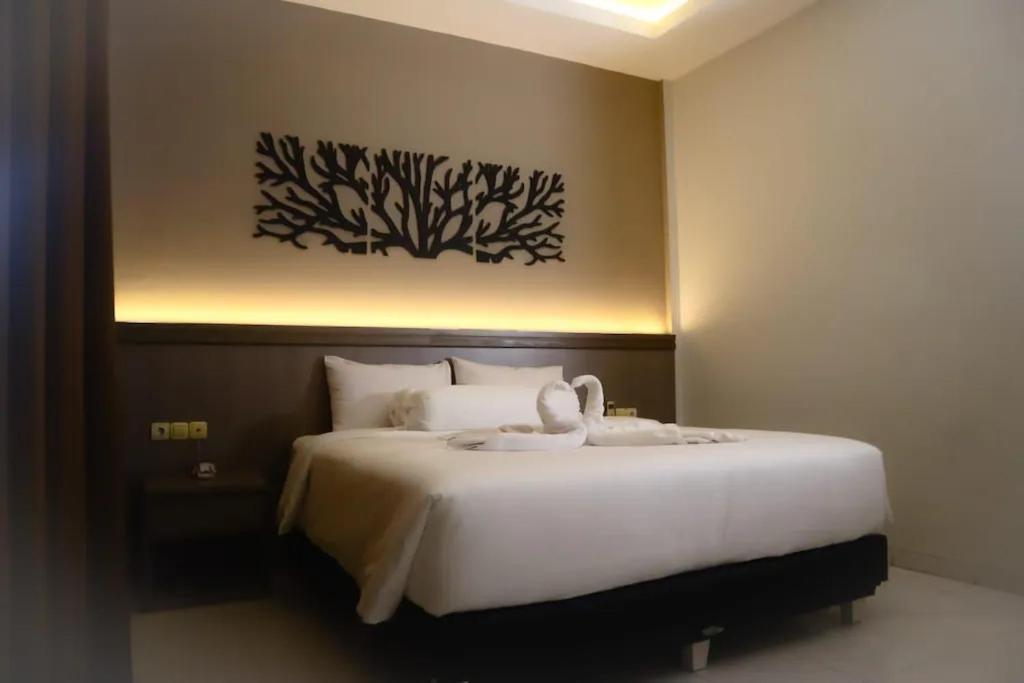 Front One Resort Indraloka Temanggung מראה חיצוני תמונה
